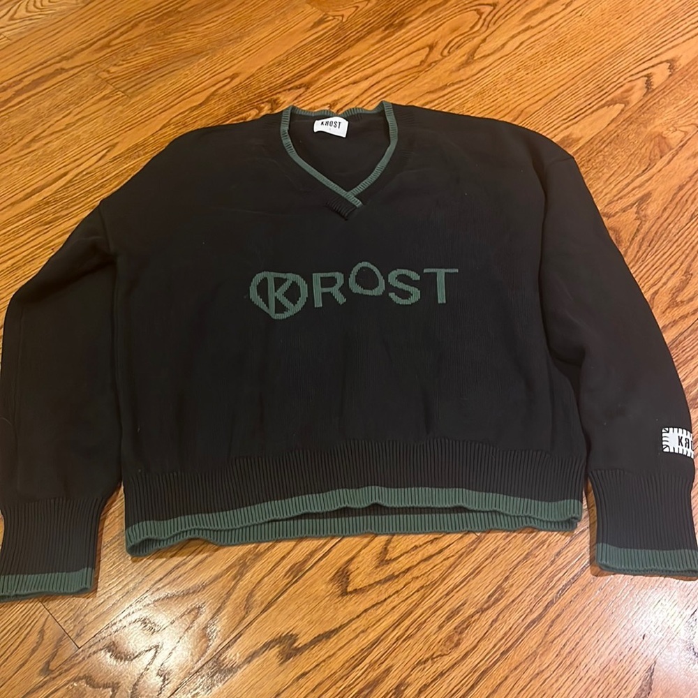 Krost Woman’s Navy and Green Sweater Size L